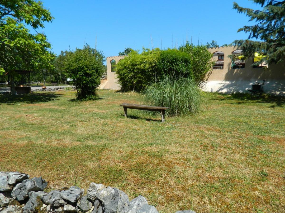 Vers  Les Gites Des Dryades מראה חיצוני תמונה